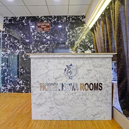 Hotel O Nova Rooms Surat Esterno foto